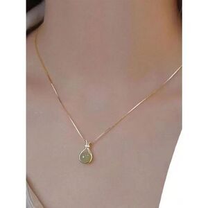 Gold light green Pendant Necklace
R430